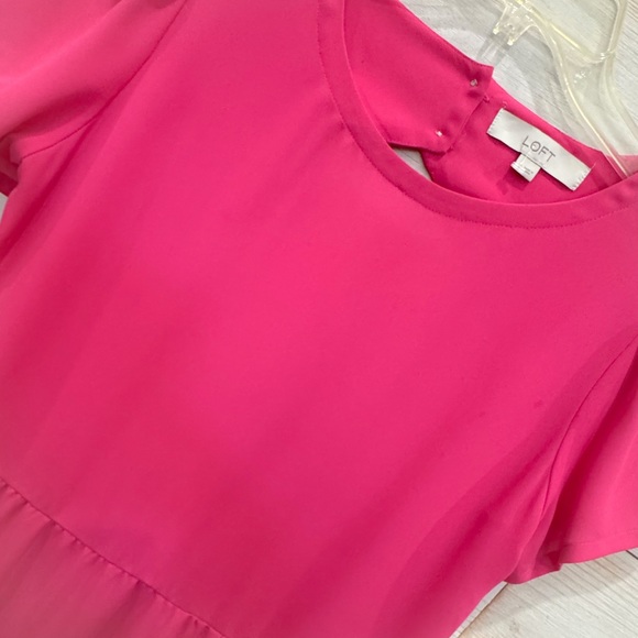 Loft hot pink cutout back ruffle/ flounce top ❤️ - Picture 4 of 6